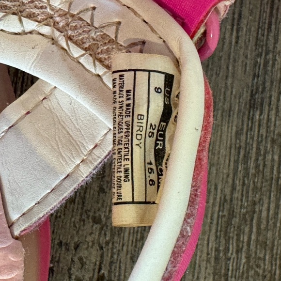 Toddler size 9 | Velcro strapped butterfly shoes | light up | carters brand - Picture 4 of 4